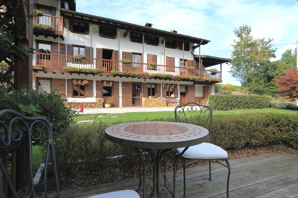 duck cottage esterno